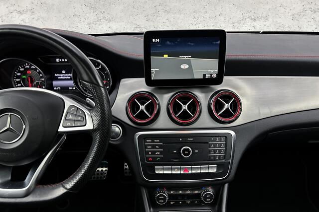 Mercedes-Benz CLA-KLASSE AMG 45 4MATIC Ambition | Camera | Stoelverwarming | Panoramadak | Cruise control