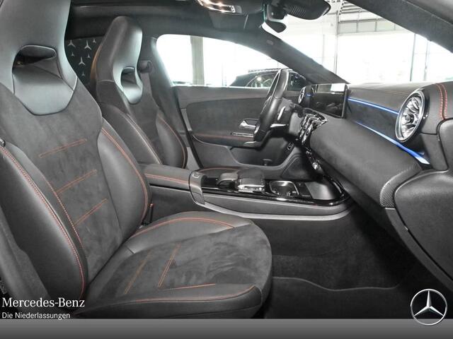 Mercedes-Benz CLA-KLASSE Shooting Brake 250e AMG Line ** LED, MBUX+, PANORAMA, NIGHT, SPIEGEL- PACK, 19-inch LMV ** 1e EIG - UNFALLFREI - MB GAR ** ** INFORMEER OOK NAAR ONZE AANTREKKELIJKE FINANCIAL-LEASE TARIEVEN **
