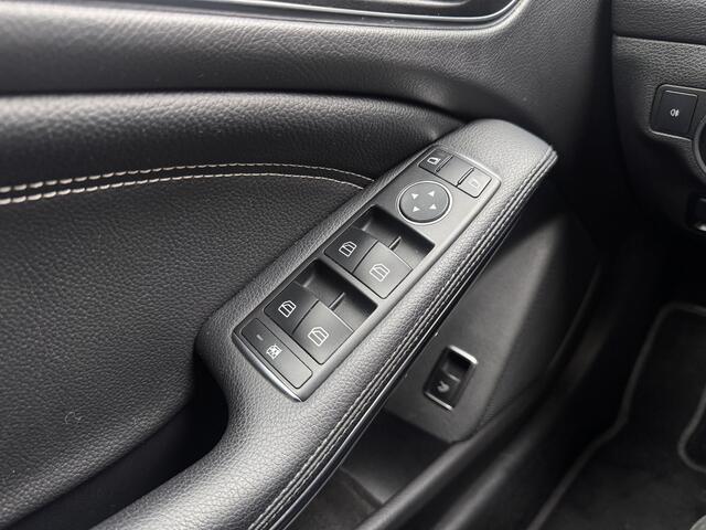 Mercedes-Benz CLA-KLASSE 180 Business Solution AMG | Automaat | Stoelverwarming | Navigatie |