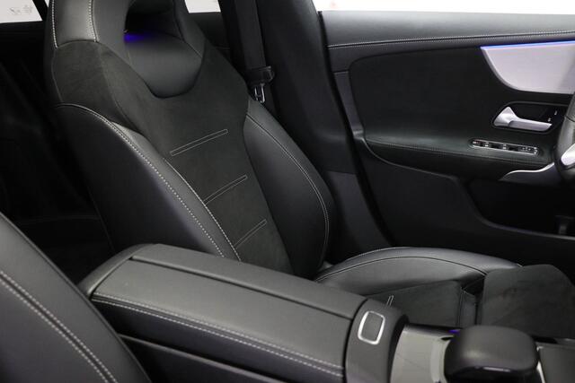 Mercedes-Benz CLA-KLASSE Shooting Brake 250 e AMG-Line Premium Plus | PANORAMADAK | DAB | APPLE | TREKHAAK
