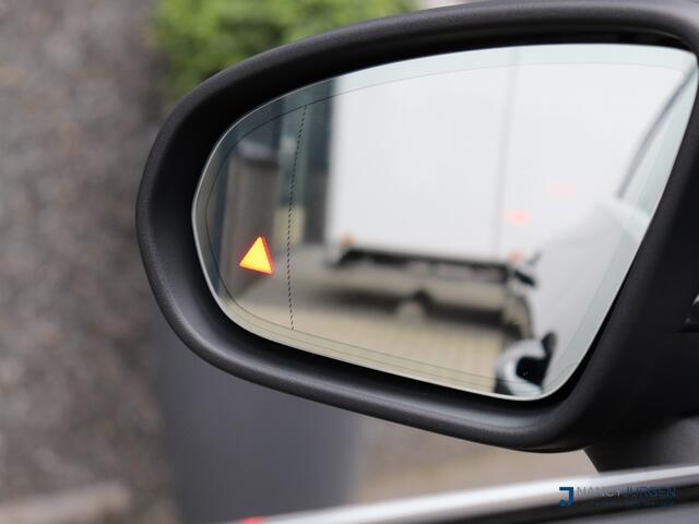 Mercedes-Benz CLA-KLASSE Shooting Brake 200 Business | 7G Aut | Apple Car Play | Achteruit Rij Camera | Panoramadak | Parkeer Assistent | Trekhaak |