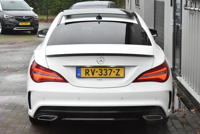 Mercedes-Benz CLA-KLASSE 180 - 2018 | Panoramadak | LED | Parkeersensoren | Keyless Start