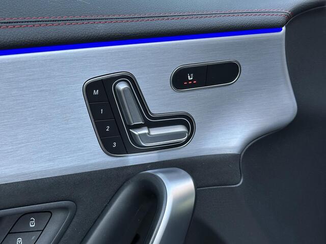 Mercedes-Benz CLA-KLASSE 200 Business Solution AMG | Pano-Dak/Sfeer/Memory/Keyless/Camera