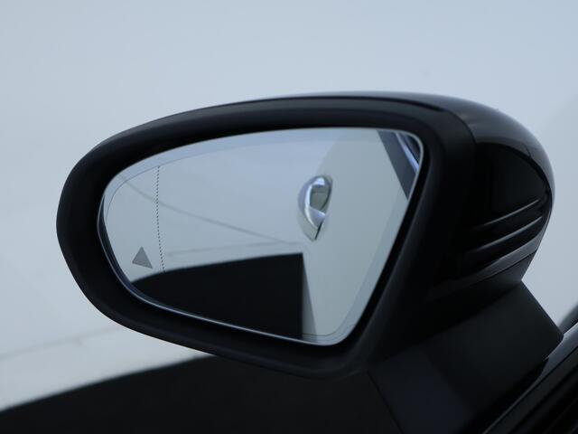 Mercedes-Benz CLA-KLASSE 200 Business Solution AMG | Panoramadak | Trekhaak | AMG-styling | Sfeerverlichting | Inclusief 24 maanden MB Certified garantie voor Europa.