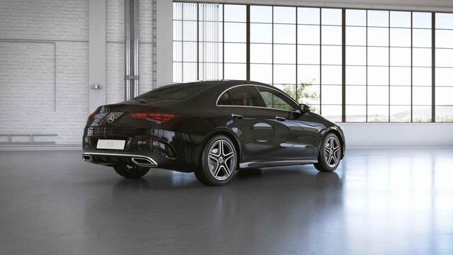 Mercedes-Benz CLA-KLASSE 180 Premium Plus | AMG | Panoramadak | Memory | Multibeam | Stoelverwarming | Sfeerverlichting | Widescreen |