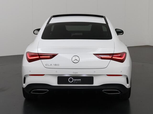 Mercedes-Benz CLA-KLASSE 180 AMG Line | Panoramadak | Sfeerverlichting | Nightpakket | Stoelverwarming | Multimedia Systeem Groot |