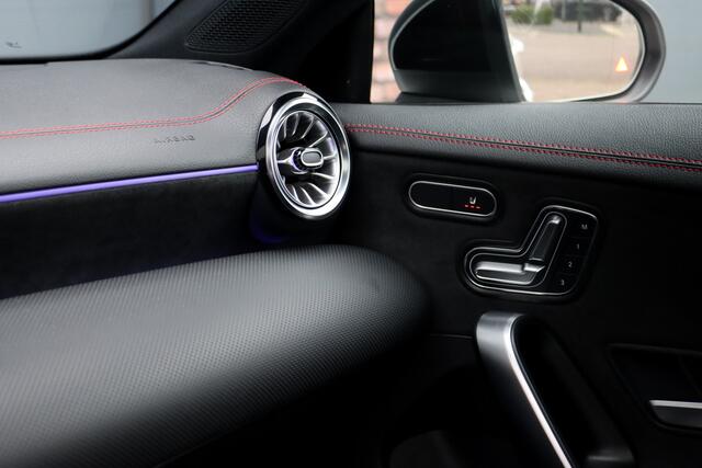 Mercedes-Benz CLA-KLASSE Shooting Brake 250 e AMG Line | Facelift | Panoramadak | Distronic+ | Memory | Trekhaak | Advanced Sound System | Keyless Go | Verwarmd Stuurwiel | Augmented Reality |