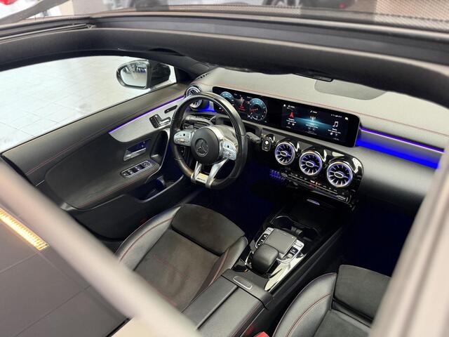 Mercedes-Benz CLA-KLASSE 200 AMG / 35 / Pano / Memory /