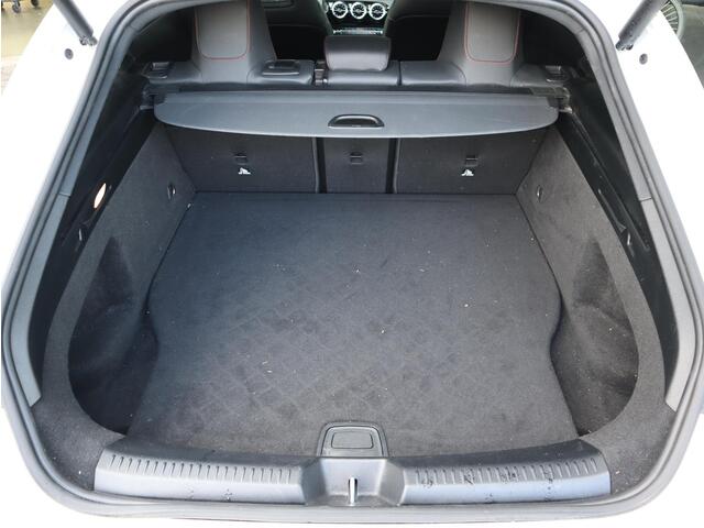 Mercedes-Benz CLA-KLASSE Shooting Brake 250 e AMG Line