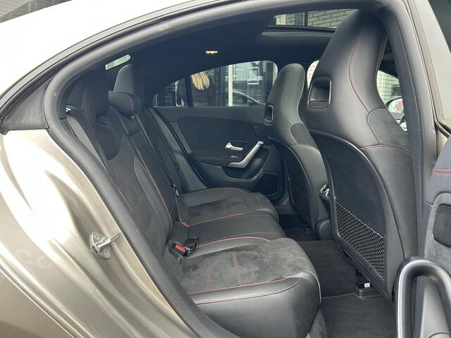 Mercedes-Benz CLA-KLASSE 200 Business Solution AMG | Memorypakket | Stoelverwarming | Panoramadak