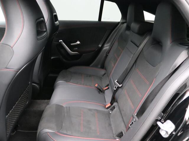 Mercedes-Benz CLA-KLASSE Shooting Brake 250 e Star Edition AMG Line Plus AMG Line | Night Pakket |Panorama Schuif-Kanteldak | Memory Stoelen | Head-up display | Parkeerpakket met 360°-camera. Inclusief 24 maanden Mercedes-Benz Certified garantie voor Europa.