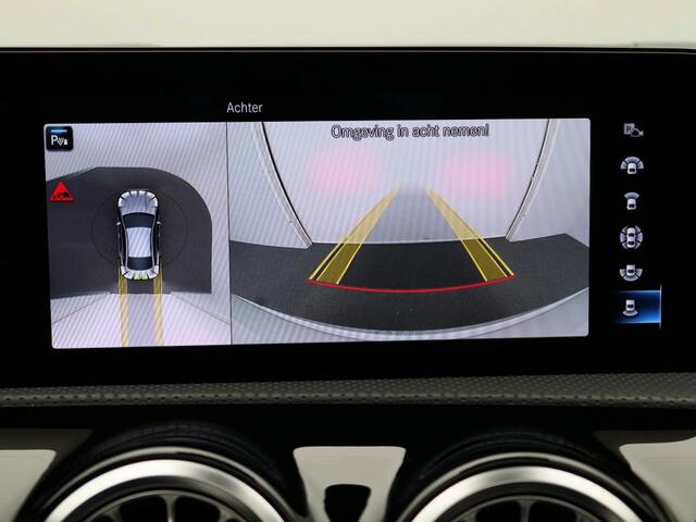 Mercedes-Benz CLA-KLASSE 180 AMG Line AMG Line | Night Pakket | Panorama Schuif-Kanteldak | Sfeerverlichting | 19 Inch AMG velgen | Distronic | Parkeerpakket met 360°-camera. Inclusief 24 maanden Mercedes-Benz Certified garantie voor Europa.