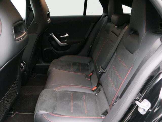 Mercedes-Benz CLA-KLASSE Shooting Brake 250 e Star Edition LIMITED AMG Line | Night Pakket | | Sfeerverlichting | Dodehoek Assist | Achteruitrijcamera | Ledkoplampen. Inclusief 24 maanden Mercedes-Benz Certified garantie voor Europa.