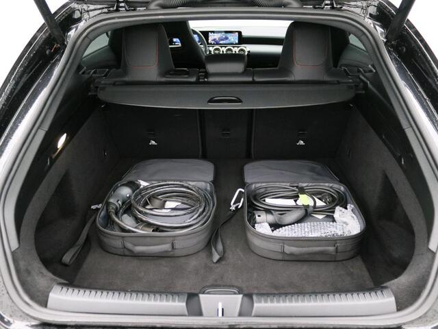 Mercedes-Benz CLA-KLASSE Shooting Brake 250 e Business Solution AMG AMG Line | Night Pakket |Panorama Schuif-Kanteldak | Memory Stoelen | Head-up display | Parkeerpakket met 360°-camera. Inclusief 24 maanden Mercedes-Benz Certified garantie voor Europa.