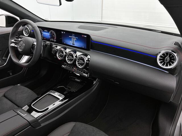 Mercedes-Benz CLA-KLASSE Shooting Brake 250 e Business Solution AMG | Nightpakket | Dodehoekassistent | Panoramaschuifdak | Multibeam LED | EASY PACK achterklep | Sfeerverlichting | Smartphone integratie | KEYLESS-GO comfortpakket |