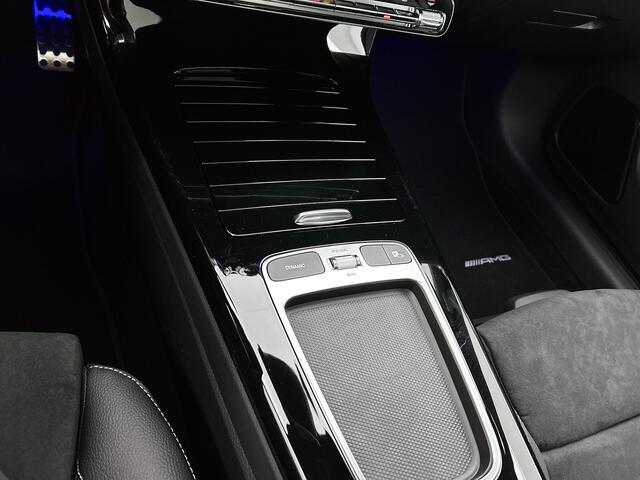 Mercedes-Benz CLA-KLASSE 250 e Business Solution AMG | AMG Line Plus pakket | Trekhaak | Panoramaschuifdak | Head-up display | Memorypakket | Smartphone integratie | Advanced sound system | 360°-camera | 19 inch AMG velgen |