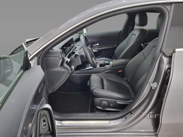 Mercedes-Benz CLA-KLASSE Shooting Brake 250 e Luxury Line 1e-Eig. & Dealer-Onderh. BOVAG-Garantie. NL-Auto.