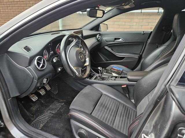 Mercedes-Benz CLA-KLASSE 200 d AMG Line Euro 6b