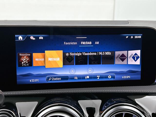 Mercedes-Benz CLA-KLASSE Shooting Brake 180 Business Solution AMG | AMG Line Plus pakket | Panoramaschuifdak | Memorypakket | Head-up display | Augmented Reality navigatie | 360°-camera | 19 inch AMG velgen |