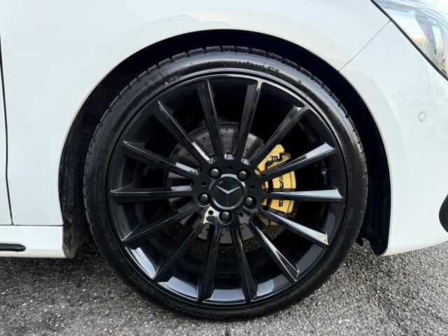 Mercedes-Benz CLA-KLASSE Shooting Brake 180 NAP AMG Carplay 19" Camera Trekhaak