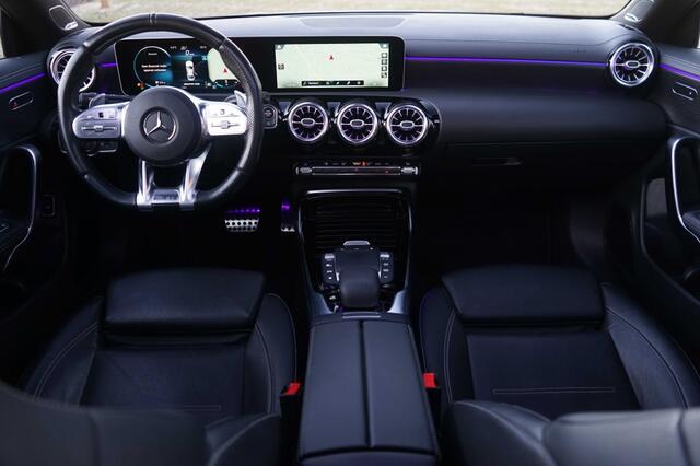 Mercedes-Benz CLA-KLASSE AMG CLA 35 4Matic 306PK Pano/Aero/Night/Sfeer