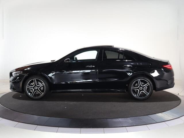 Mercedes-Benz CLA-KLASSE 250e Star Edition AMG Line | Panoramaschuifdak | Nightpakket | Achteruitrijcamera | Dodehoekassistent | Dodehoekassistent