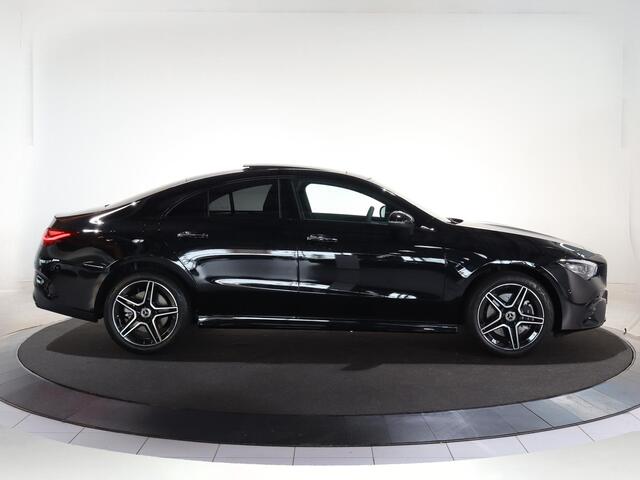 Mercedes-Benz CLA-KLASSE 250e Star Edition AMG Line | Panoramaschuifdak | Nightpakket | Achteruitrijcamera | Dodehoekassistent | Dodehoekassistent