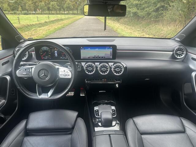 Mercedes-Benz CLA-KLASSE 200 Bus. Sol. AMG