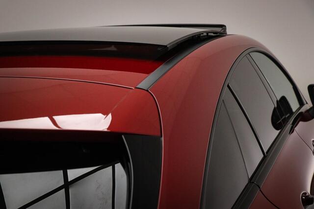 Mercedes-Benz CLA-KLASSE Shooting Brake 180 AMG Line | PANORAMADAK | MATRIX LED | DAB | CAMERA | 18"