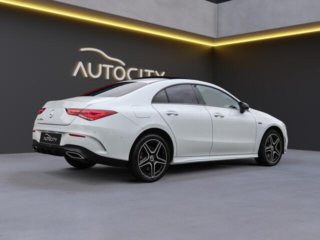 Mercedes-Benz CLA-KLASSE 250 e AMG Line l Pano l Camera l Night pakket