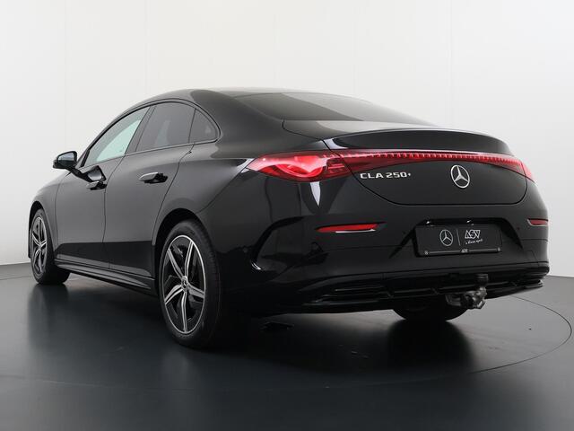 Mercedes-Benz CLA-KLASSE 250+ Launch Edition 85 kWh Accu | Trekhaak Wegklapbaar | Memorystoelen | Warmtepomp | Multibeam Led | Stoelverwarming Voorin | Distronic Cruise Control | Achteruitrijcamera | Nightpakket | Dodehoekassistent