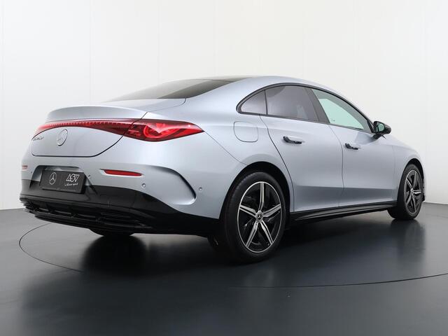 Mercedes-Benz CLA-KLASSE 250+ Launch Edition 85 kWh Accu | Memorystoelen | Warmtepomp | Multibeam Led | Stoelverwarming Voorin | Distronic Cruise Control | Achteruitrijcamera | Nightpakket | Dodehoekassistent