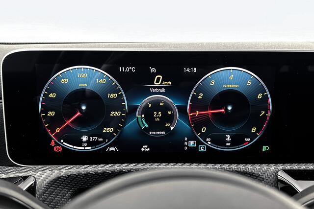 Mercedes-Benz CLA-KLASSE Shooting Brake 180 Advantage | Half leder | Stoelverwarming | Camera | Apple Carplay