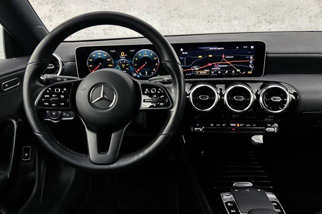 Mercedes-Benz CLA-KLASSE Shooting Brake 180 Advantage | Half leder | Stoelverwarming | Camera | Apple Carplay