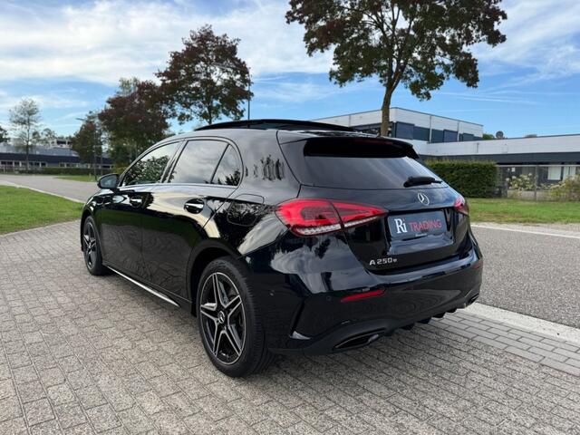 Mercedes-Benz CLA-KLASSE 250e AMG Pano Multibeam 360 Camera