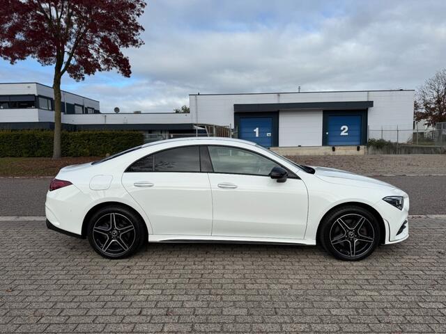 Mercedes-Benz CLA-KLASSE 250e AMG Distronic Plus Night Pakket