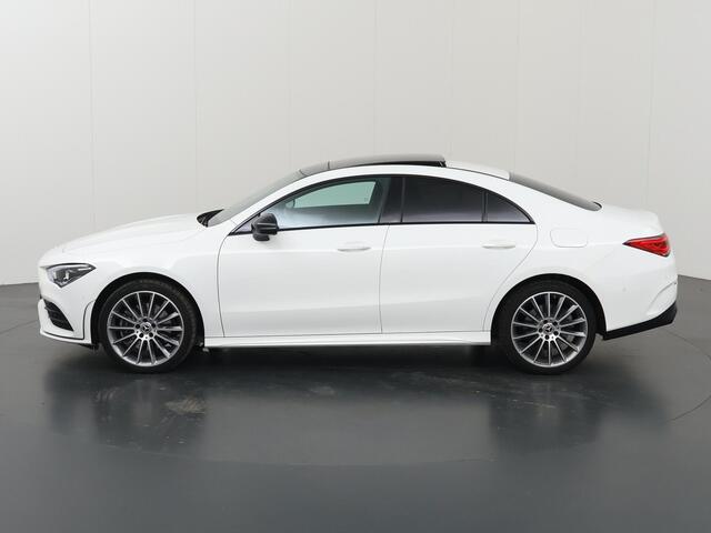 Mercedes-Benz CLA-KLASSE 250 e AMG Line | Panoramadak | Night | Stoelverwarming | Sfeerverlichting | Widescreen |