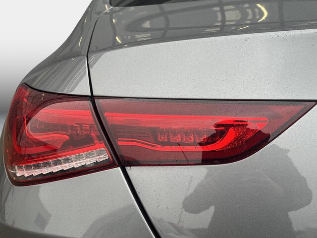 Mercedes-Benz CLA-KLASSE 180 AMG Line