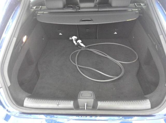 Mercedes-Benz CLA-KLASSE Shooting Brake 250 e Business Solution Luxury Limited 1e-Eig. & Keurig-Onderh. BOVAG-Garantie. NL-Auto.