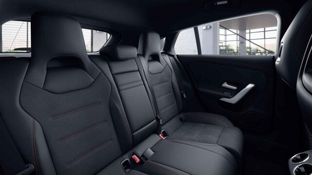 Mercedes-Benz CLA-KLASSE Shooting Brake 250 e AMG Line | Widescreen | Stoelverwarming | Sfeerverlichting | Achteruitrijcamera |