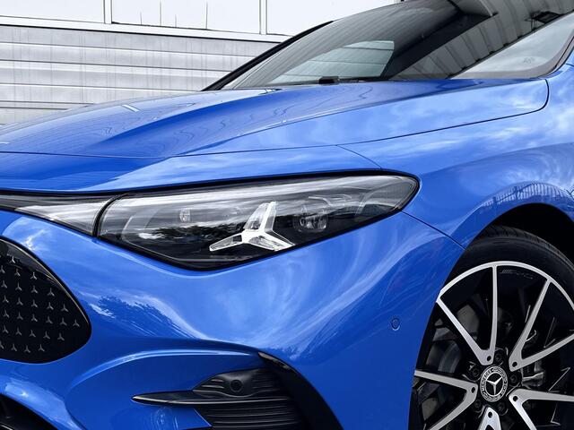 Mercedes-Benz CLA-KLASSE 250+ Launch Edition | AMG Line | Night Pakket | Panoramadak | MULTIBEAM LED Koplampen | DISTRONIC Afstandsassistent | Dodehoekassistent | Elektrisch Verstelbare Stoelen + Memory | Stoelverwarming | Sfeerverlichting