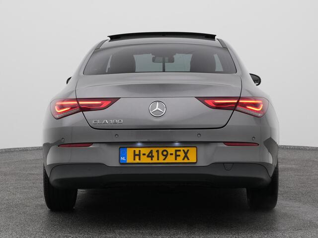 Mercedes-Benz CLA-KLASSE 180 Business Solution | PANO | CAMERA | STOELVERWARMING