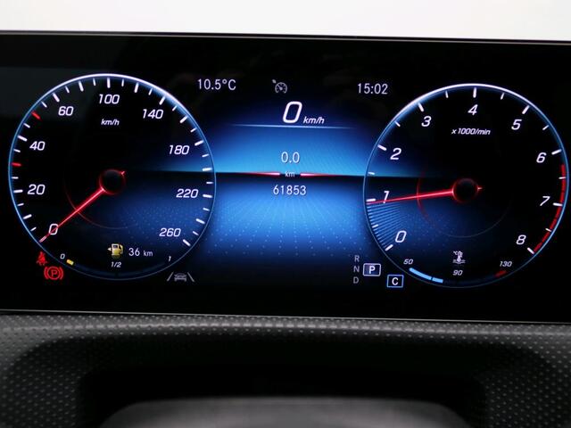 Mercedes-Benz CLA-KLASSE Shooting Brake 180 Business Solution Luxury Panorama Schuif-Kantedak | Memory voorstoelen | Sfeerverlichting | Achteruitrijcamera | Ledkoplampen. Inclusief 24 maanden MB Certified garantie voor Europa.