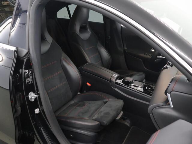 Mercedes-Benz CLA-KLASSE 180 Premium Plus | AMG | Panoramadak | Memory | Multibeam | Stoelverwarming | Sfeerverlichting | Widescreen |