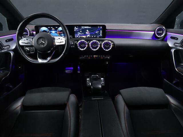 Mercedes-Benz CLA-KLASSE Shooting Brake 250 e AMG Limited FULL OPTION [ADAPTIVE CRUISE, CAMERA, APPLE CARPLAY, MEMORY SEATS, SCHUIFKANTELDAK, SFEERVERLICHTING, DIGITAL DASH, TREKHAAK, HALF LEDER, NAVIGATIE, NIEUWSTAAT]