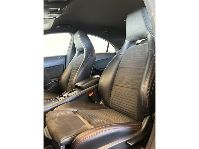 Mercedes-Benz CLA-KLASSE 180 Business Solution AMG | Automaat | Lederen/Alcantara bekleding | Cruise control | Adaptief onderstel | Elek. inklapbare spiegels | Navigatie | Stoelverwarming