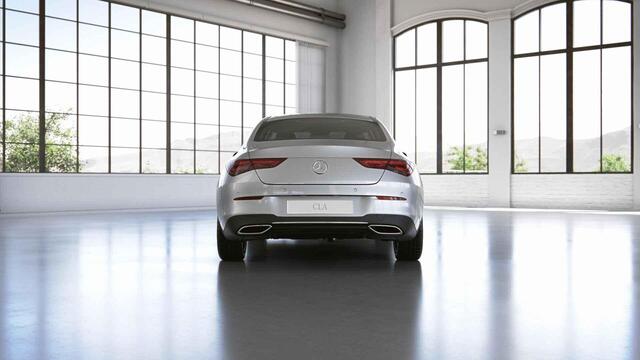 Mercedes-Benz CLA-KLASSE 180 Luxury Line | Achteruitrijcamera | Stoelverwarming | Widescreen | Distronic |