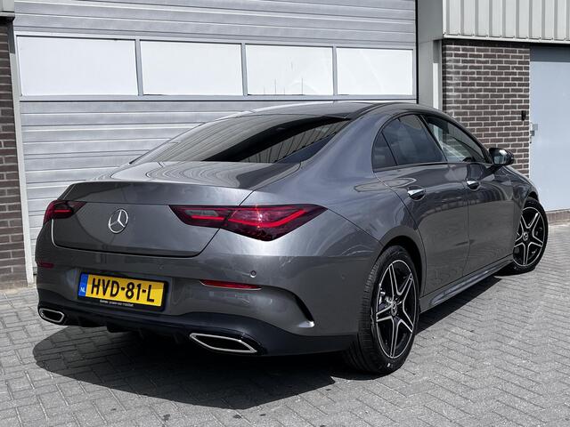Mercedes-Benz CLA-KLASSE 180 Star Edition AMG | Night Pakket | Panoramadak | Bruin Interieur | Dodehoekassistent | Apple CarPlay | Android Auto | Sfeerverlichting | Stoelverwarming | Parkeersensoren | Achteruitrijcamera | Elektrisch Inklapbare Buitenspiegels