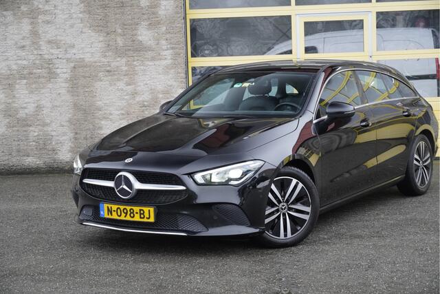 Mercedes-Benz CLA-KLASSE Shooting Brake 180 Automaat! Business Solution BJ2021 Lmv 17" | Led V+A | Pdc | Navi | Elek. trekhaak | Elek. achterklep | Achteruitrijcamera | Virtual cockpit | Climate control | Cruise control | Verwarmde voorstoelen | Sportstoelen | Zwarte hemel | Geti