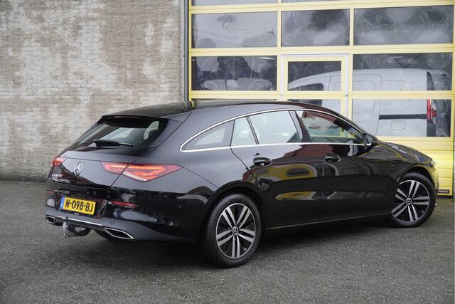 Mercedes-Benz CLA-KLASSE Shooting Brake 180 Automaat! Business Solution BJ2021 Lmv 17" | Led V+A | Pdc | Navi | Elek. trekhaak | Elek. achterklep | Achteruitrijcamera | Virtual cockpit | Climate control | Cruise control | Verwarmde voorstoelen | Sportstoelen | Zwarte hemel | Geti